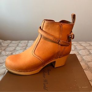 NIB Swedish hasbeens camel boot bootie size 40